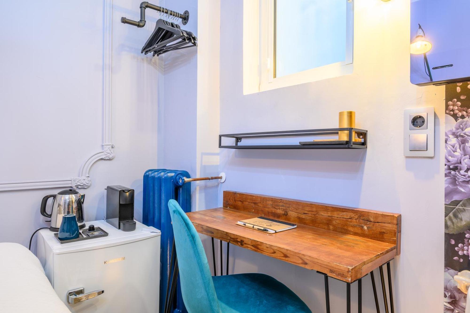 Dog Admiral - Urban Bed & Breakfast